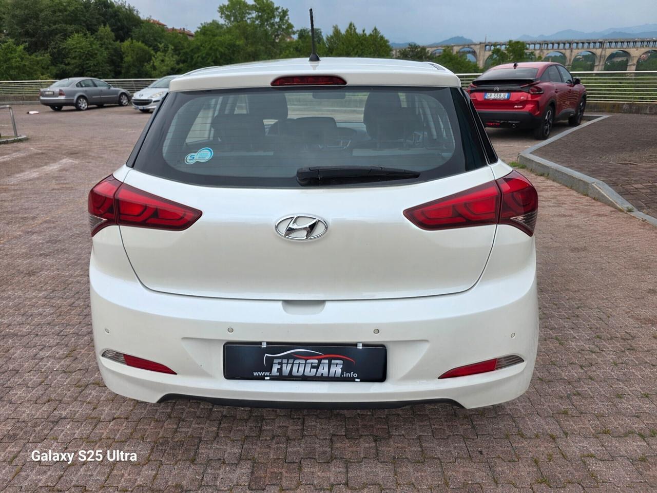 hyundai i20 1.2 valutiamo usato