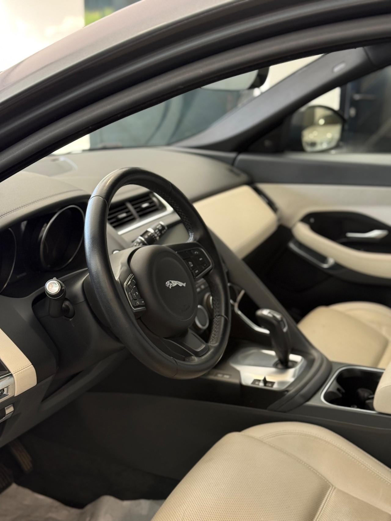 Jaguar E-Pace 2.0D 150 CV AWD aut. R-Dynamic S
