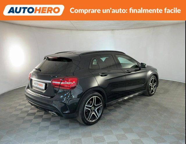 MERCEDES-BENZ GLA 180 d Automatic Premium