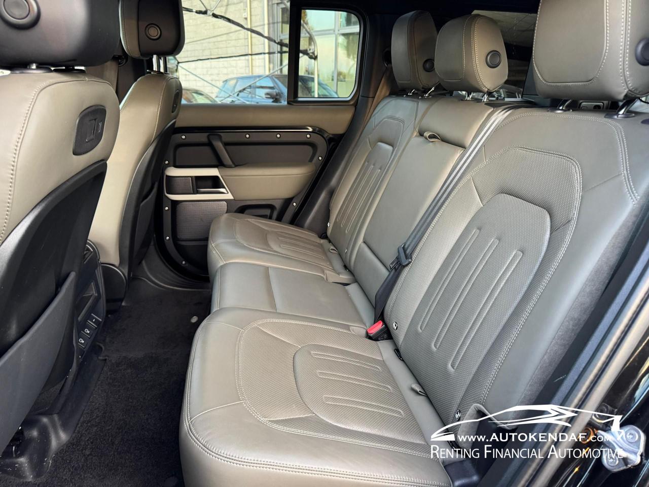 Land Rover Defender 110 110 3.0d i6 mhev SE awd 200cv auto