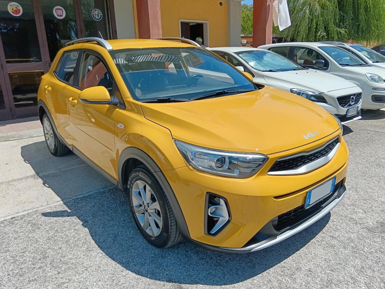 Kia Stonic 1.2 DPI 84CV RETROCAMERA CARPLAY