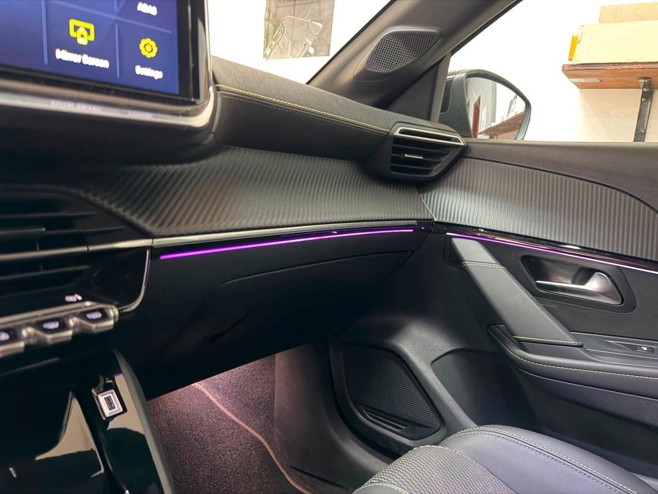 Peugeot 208 Hybrid 136CV e-DCS6 GT