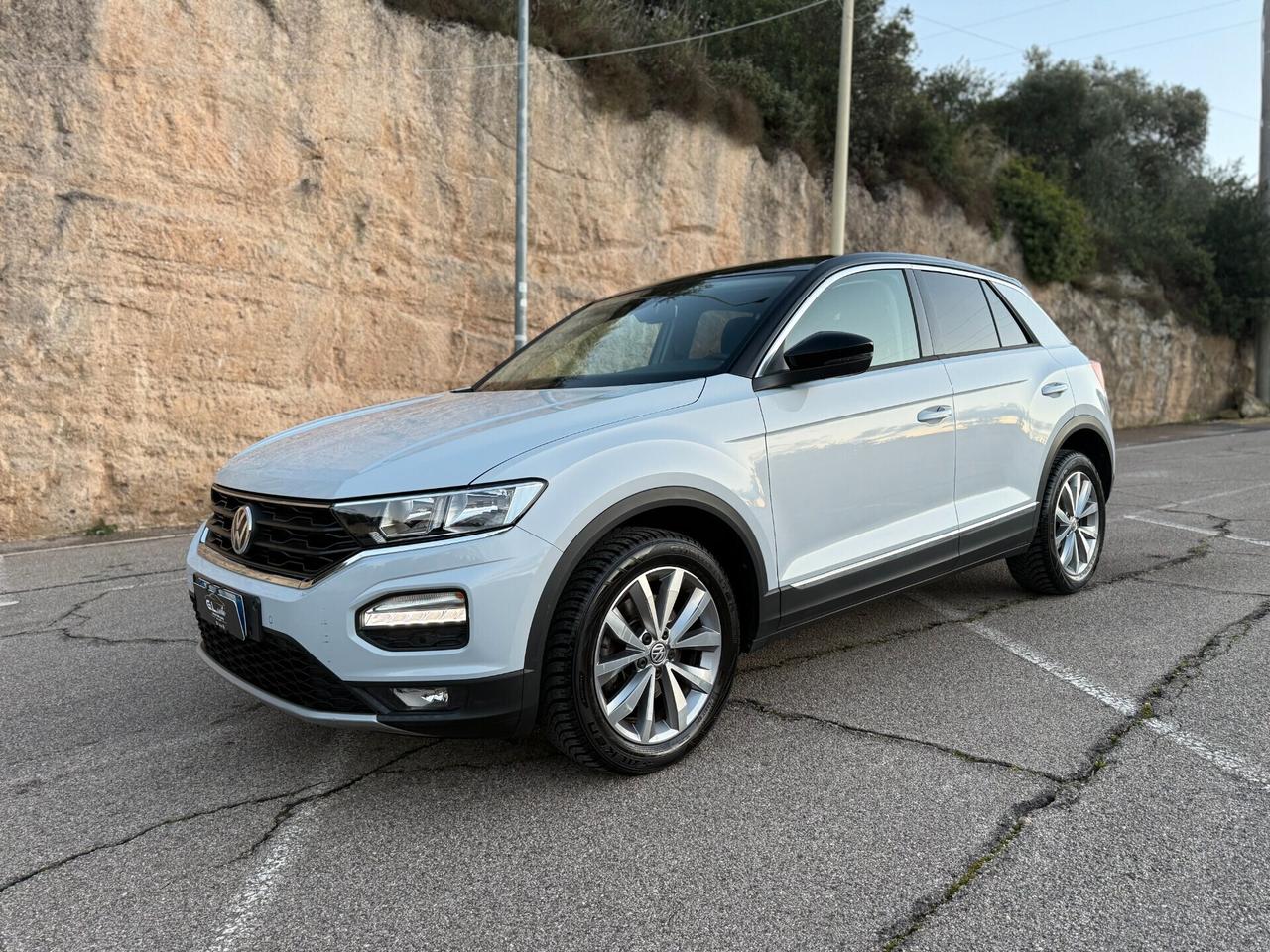 Volkswagen T-Roc/1.0 TSI 116 CV/CAR PLAY/CERCHI 17"/NEO