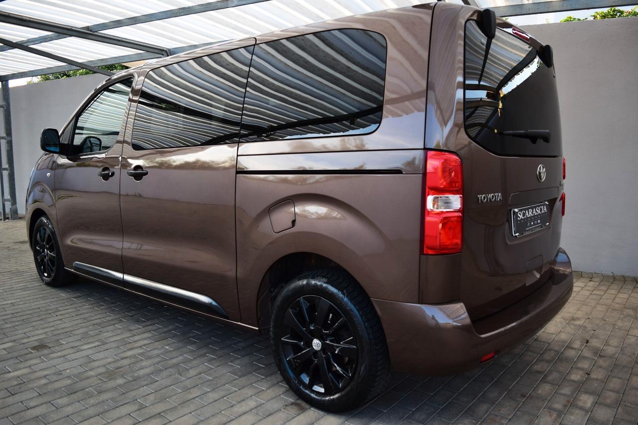 Toyota Proace 2.0D 177 cv L2 Automatica Black Edition - "Autocarro N1"