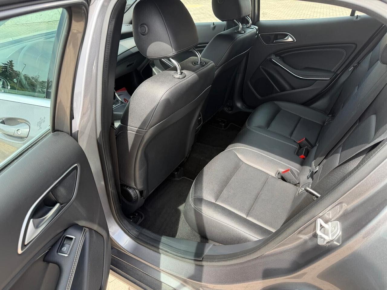 Mercedes-benz GLA 200 d Automatic 4Matic Premium