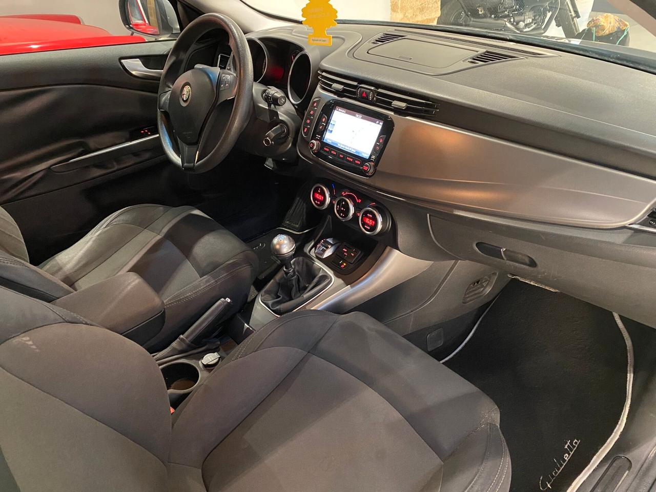 Alfa Romeo Giulietta 1.6 JTDm-2 105 CV Distinctive