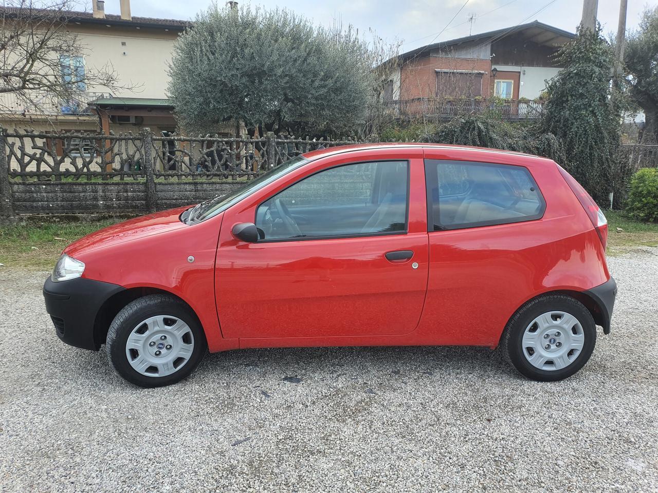 Fiat Punto 1.2 3 porte Actual NEOPATENTATI
