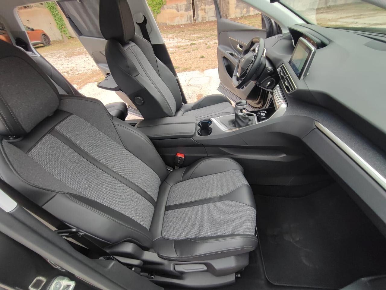 Peugeot 5008 1.5 bluehdi Allure S&S 7 posti 4 GOMME NUOVE