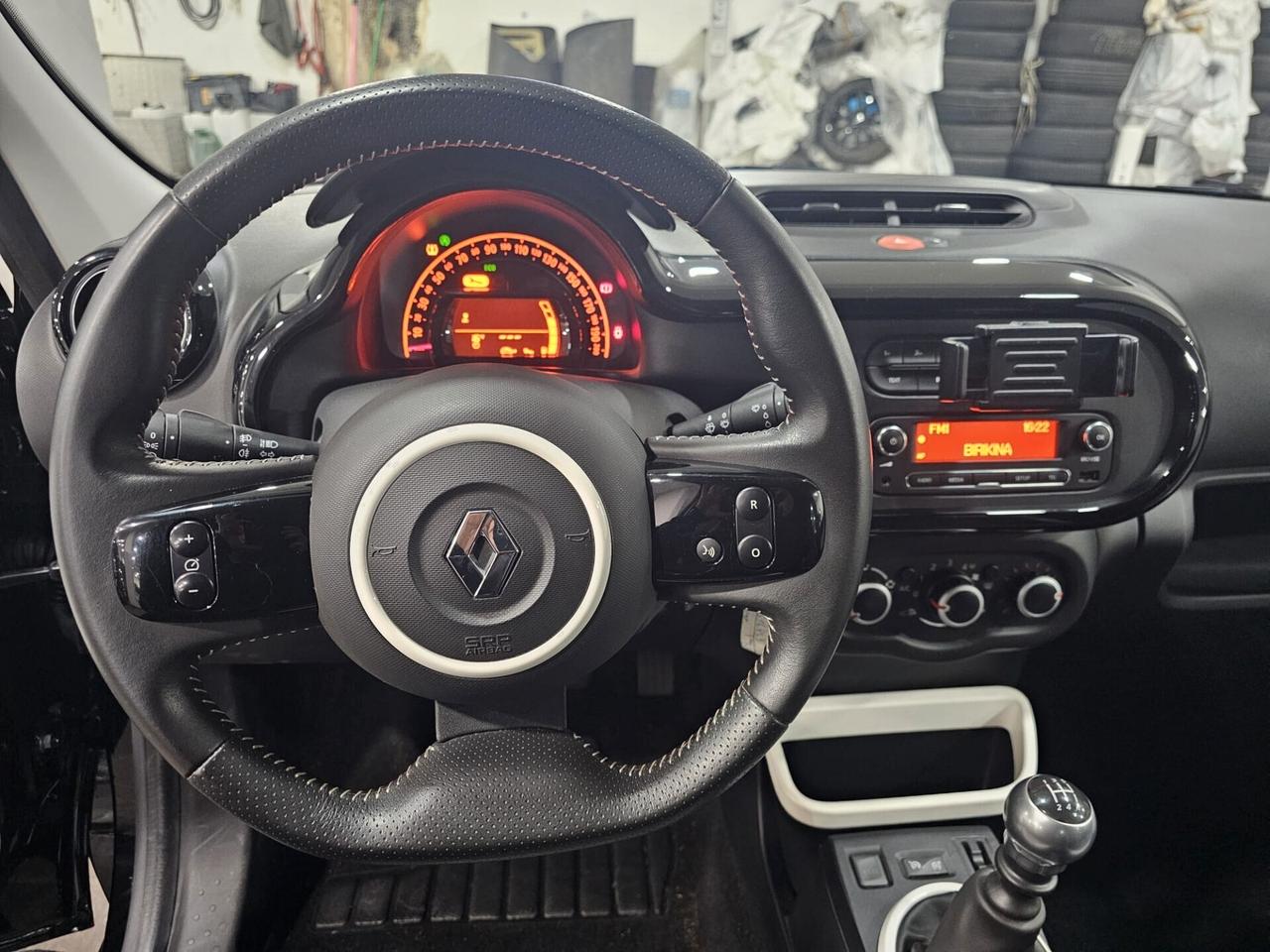 NUOVA RENAULT TWINGO INTENS TCe 0.9 BENZ 90CV TOTAL BLACK EDITION