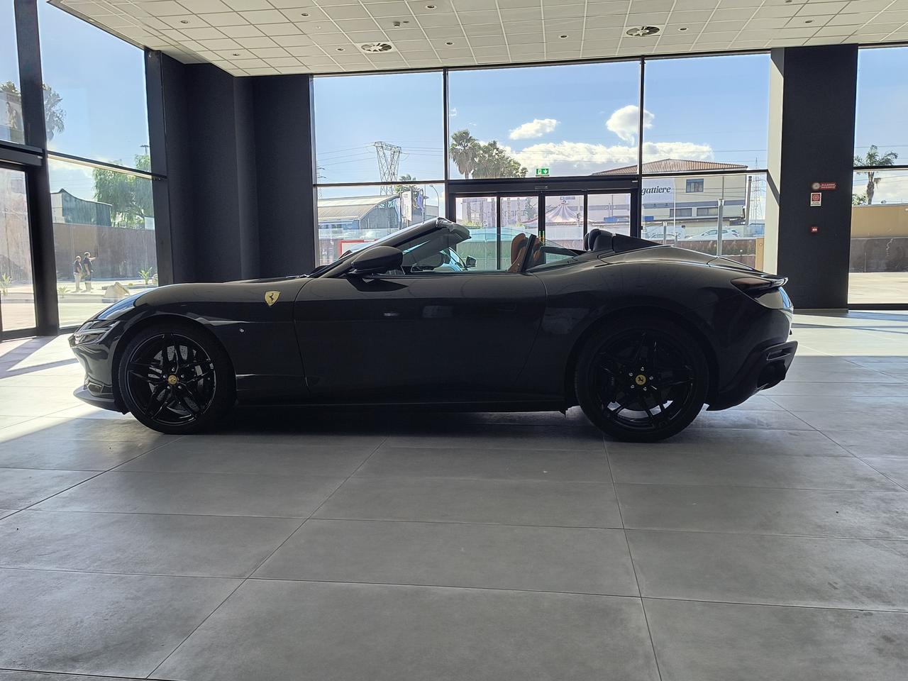 FERRARI Roma Spider - Roma Spider 3.9 F1 dct
