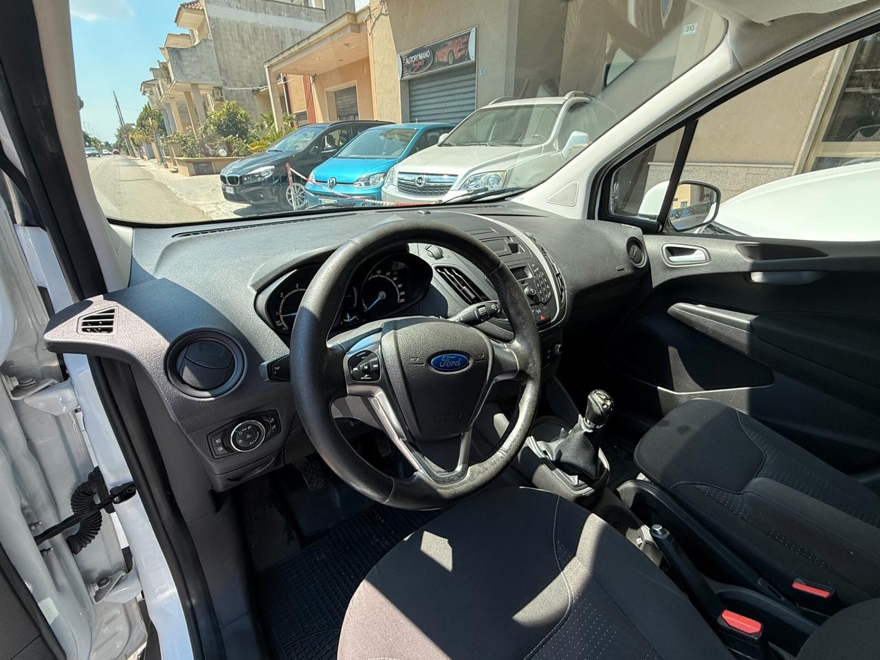 FORD TRANSIT COURIER