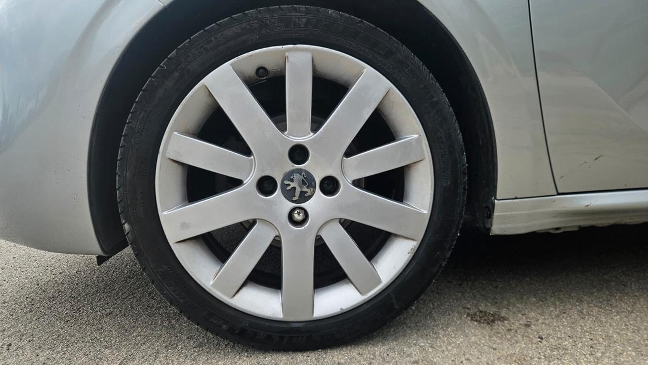 Peugeot 208 1.2 82CV 5porte Active