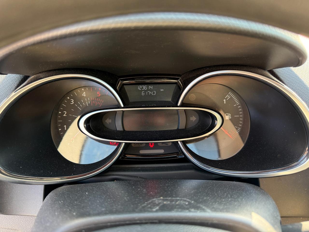 RENAULT CLIO ANNO 2018 1.5 DIESEL 75 CV *SINISTRATA