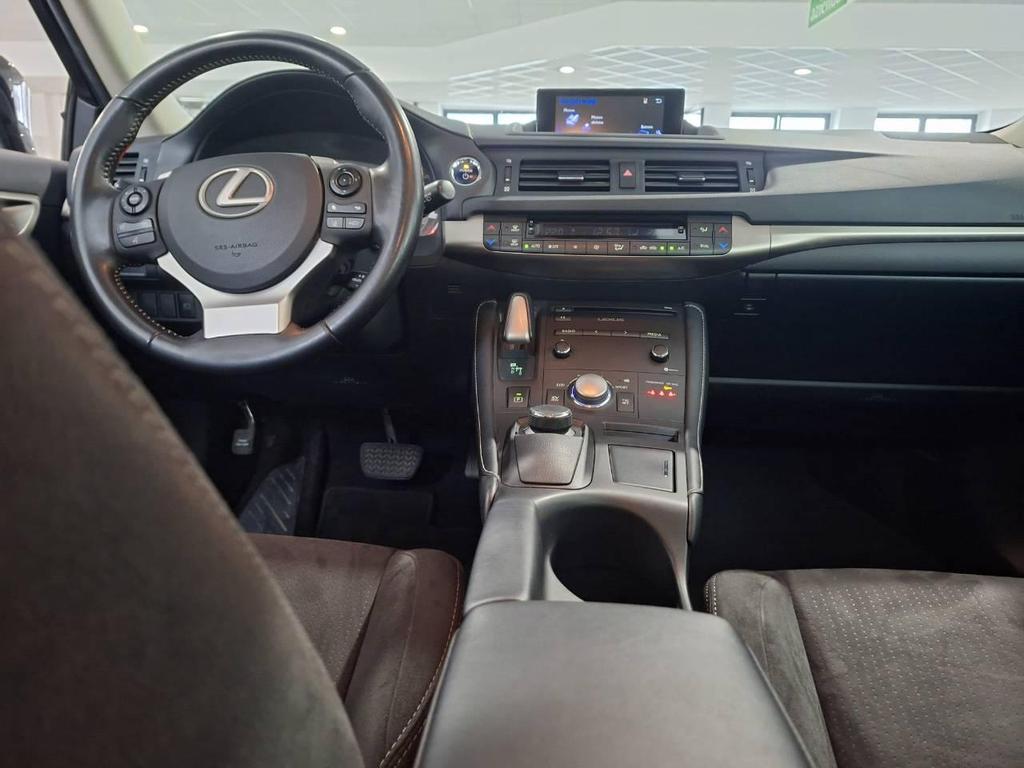 Lexus CT 200h 1.8 Hybrid Business CVT
