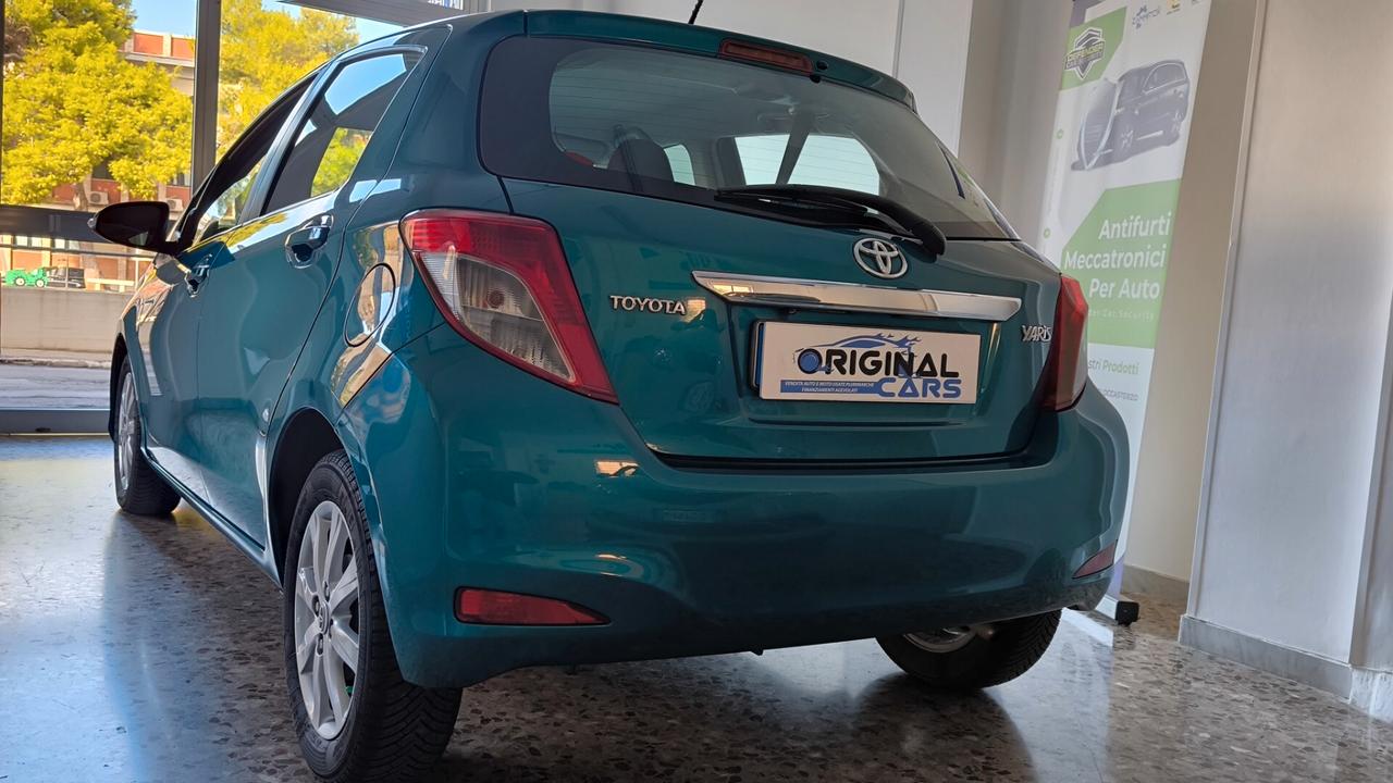 Toyota Yaris 1.4 D-4D 5 porte Lounge