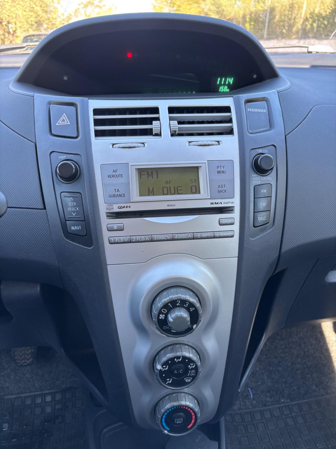 Toyota Yaris 1.0 5 porte Sol