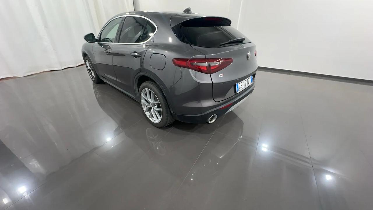 Alfa Romeo Stelvio 2.0 Turbo 280 CV AT8 Q4 Super