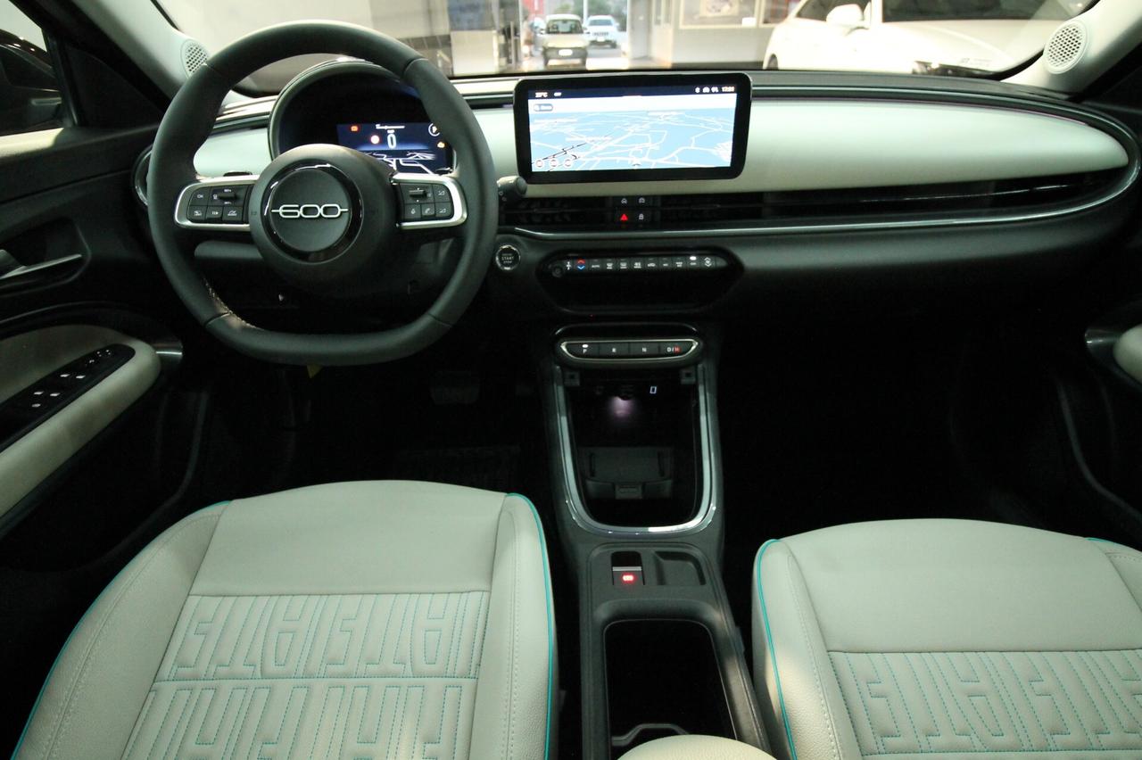 FIAT 600 1.2 HYBRID LA PRIMA 110 CV