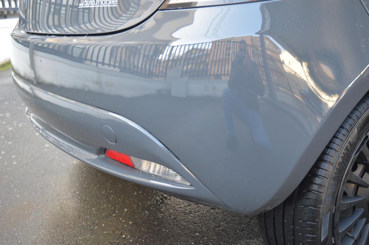 Lancia Ypsilon 1.3 MJT 16V 95 CV 5 porte S&S Elefantino