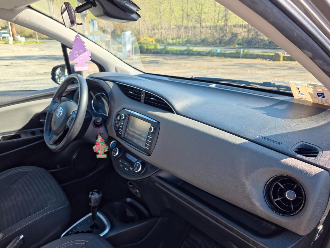 Toyota Yaris 1.5 Hybrid 5 porte Business 2018-E6 Automatico NEO