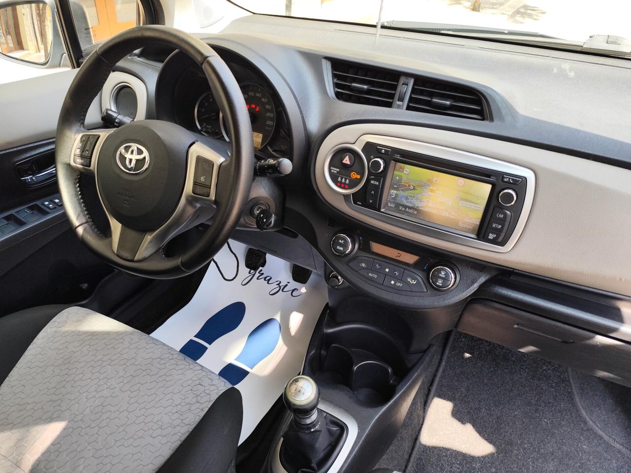 Toyota Yaris 1.4 D-4D 90CV DIESEL NAVI