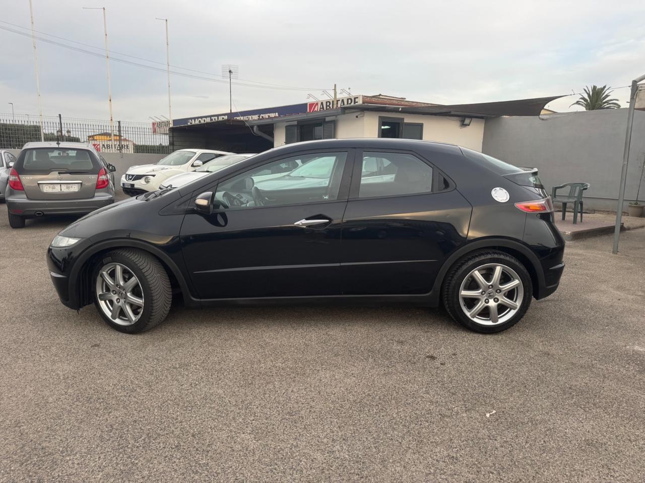 Honda Civic 1.8 i-VTEC 5p. Executive i-P