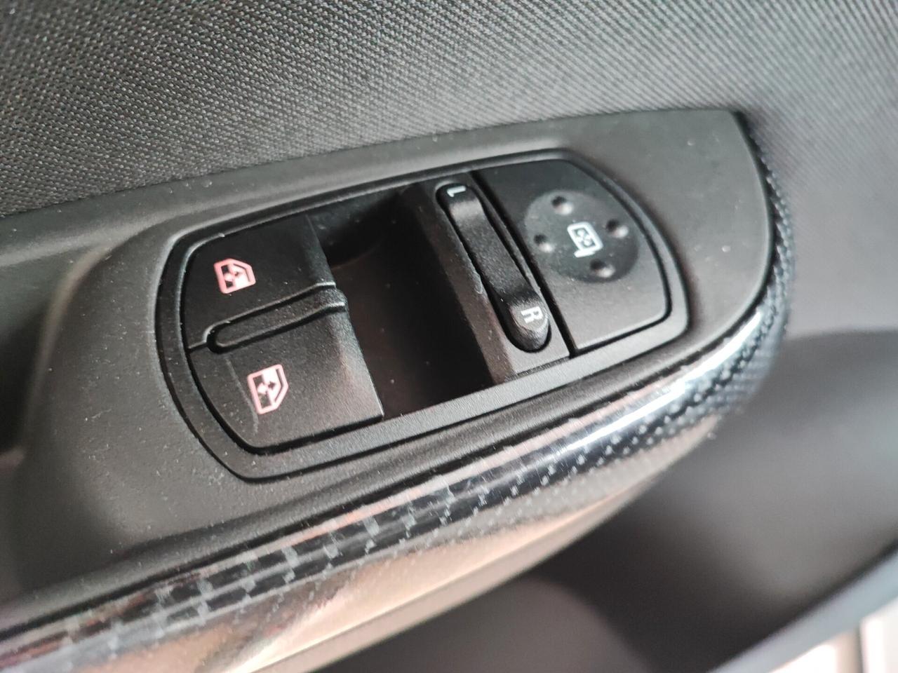 Opel Corsa 1.3 CDTI ecoFLEX Start&Stop Coupé b-Color