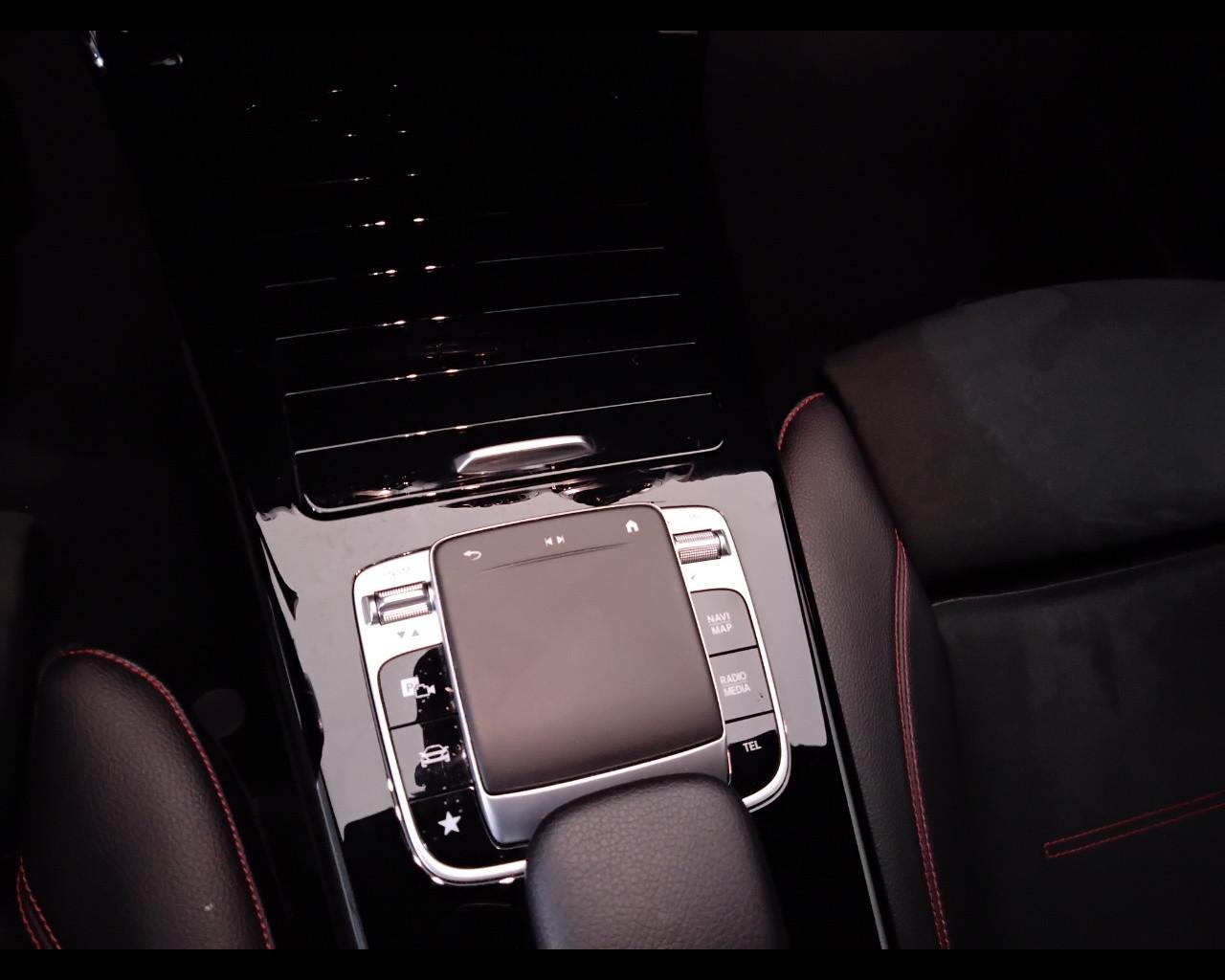 Mercedes-Benz Classe A - W177 2018 - A 200 Premium auto