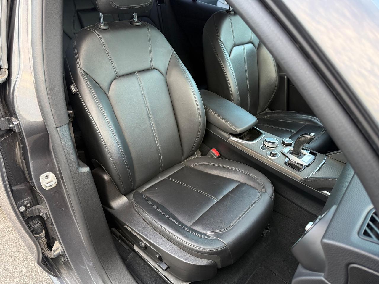 Alfa Romeo Stelvio 2.2 210 CV AT8 Q4 Ti