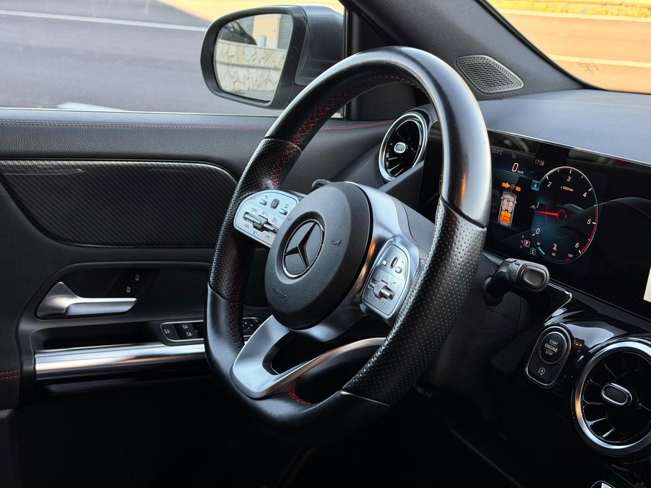 Mercedes-benz GLA 200 d AMG Premium - IVA ESPOSTA