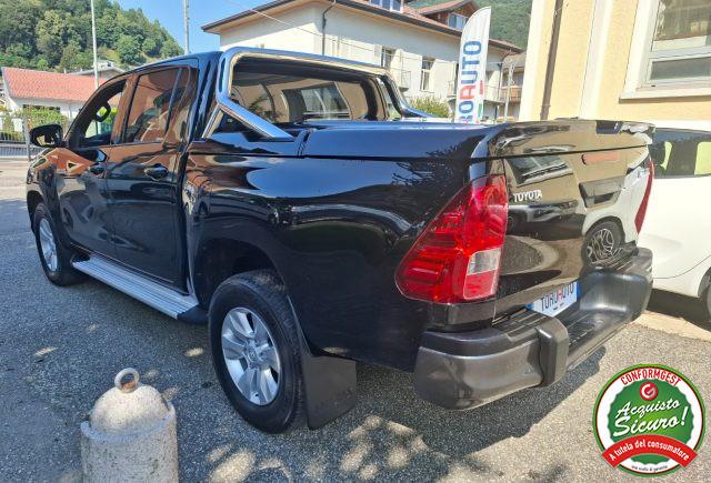 TOYOTA Hilux 2.4 D-4D 4WD 4 porte Double Cab Lounge