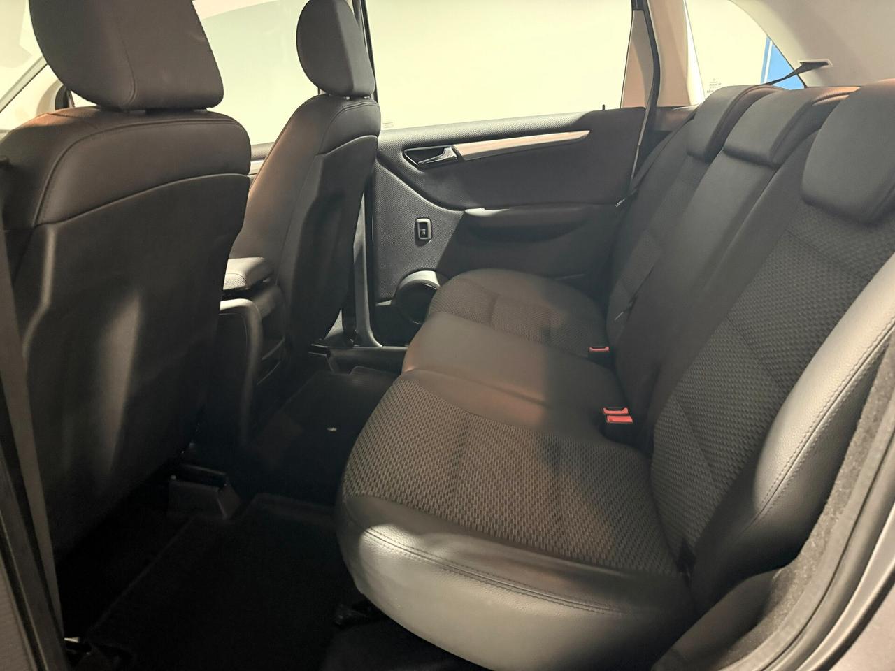 Mercedes-benz B 200 CDI EXECUTIVE RESTYLING PDC UNICO P.
