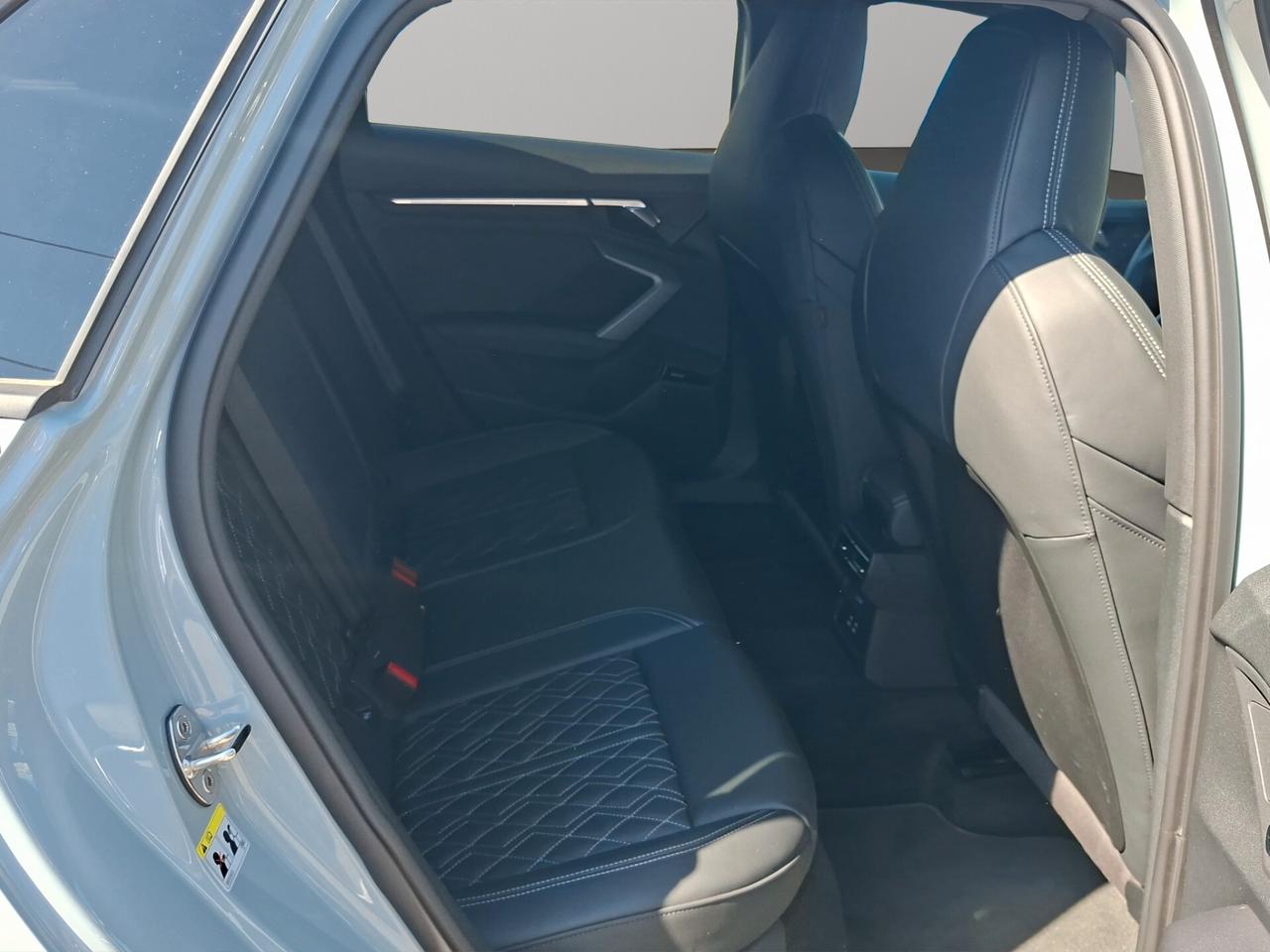 Audi A3 allstreet 35 TDI S tronic Identity Contrast
