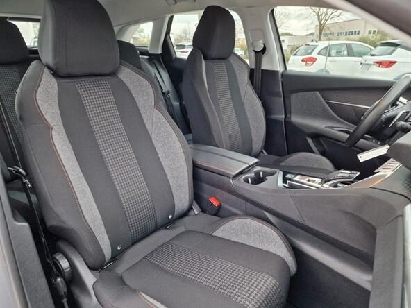 Peugeot 3008 BlueHDi 130 S&S EAT8 Business