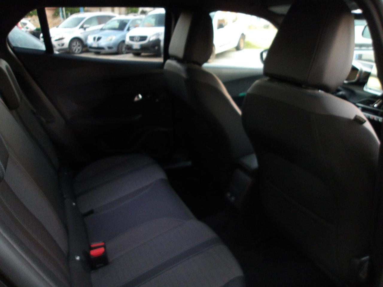 Peugeot 2008 1.2 puretech Allure Pack 130cv