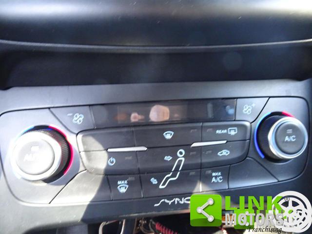 FORD Focus Titanium