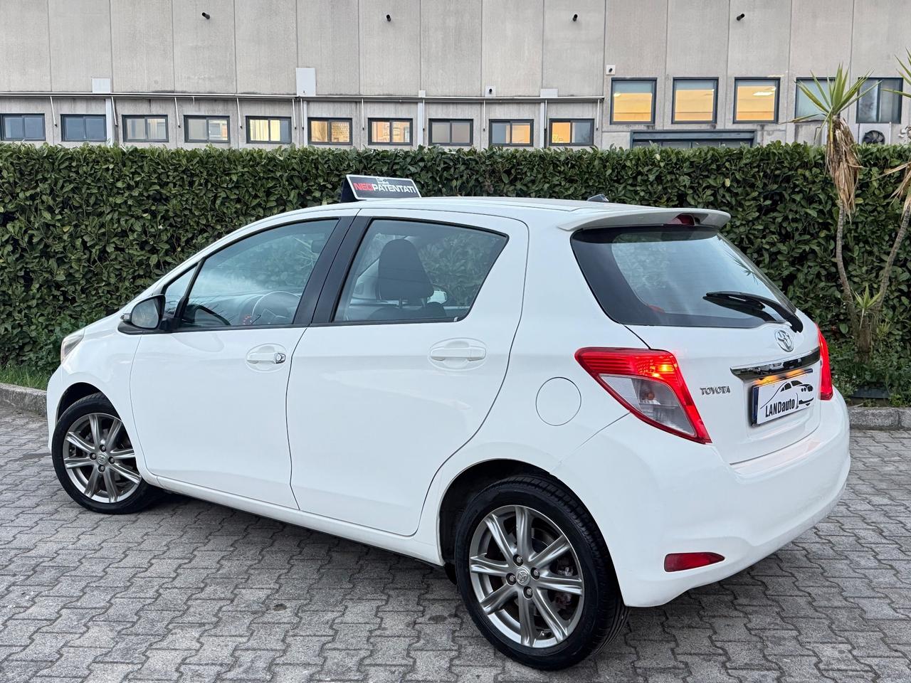 Toyota Yaris 1.3 5PORTE 99CV GOMMATA OK PERFETTA !