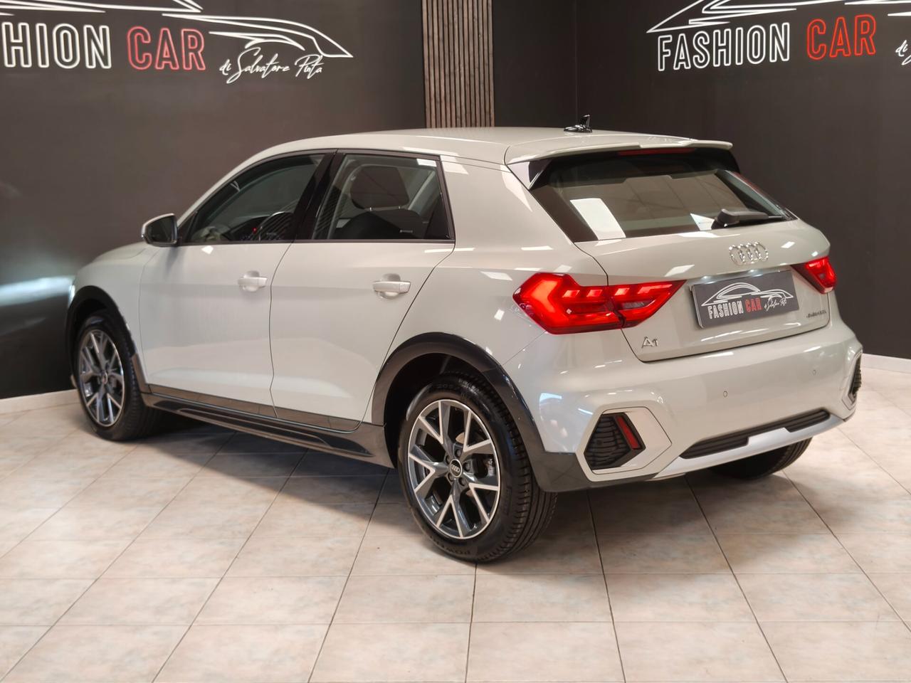 Audi A1 allstreet 30 TFSI Admired