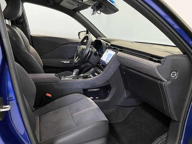 Lexus LBX Hybrid 4WD Cool