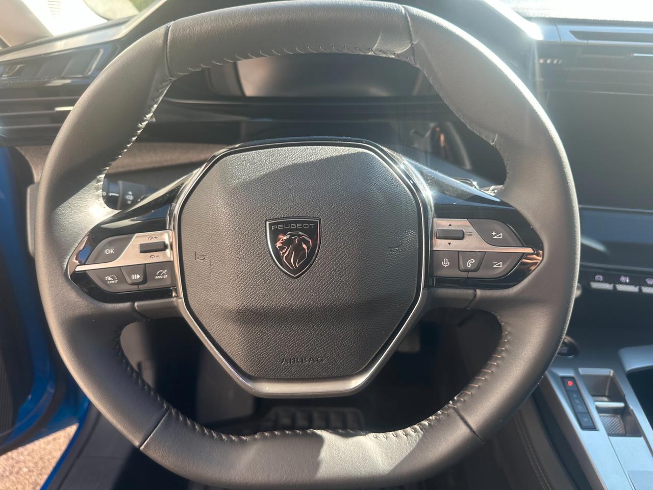 Peugeot 308 2023 1.5 DIESEL 130CV