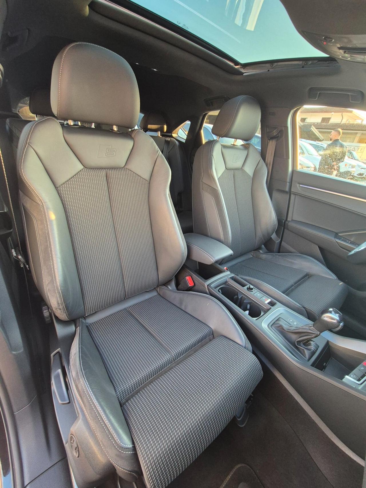 Audi Q3 40 TFSI quattro S tronic line edition