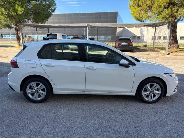 VOLKSWAGEN Golf 1.5 TGI Life