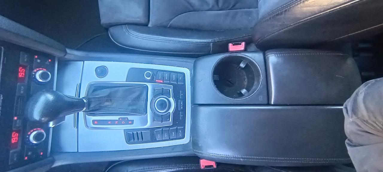 Audi Q7 3.0 V6 TDI 233CV quattro tiptronic S-LINE 7 POSTI