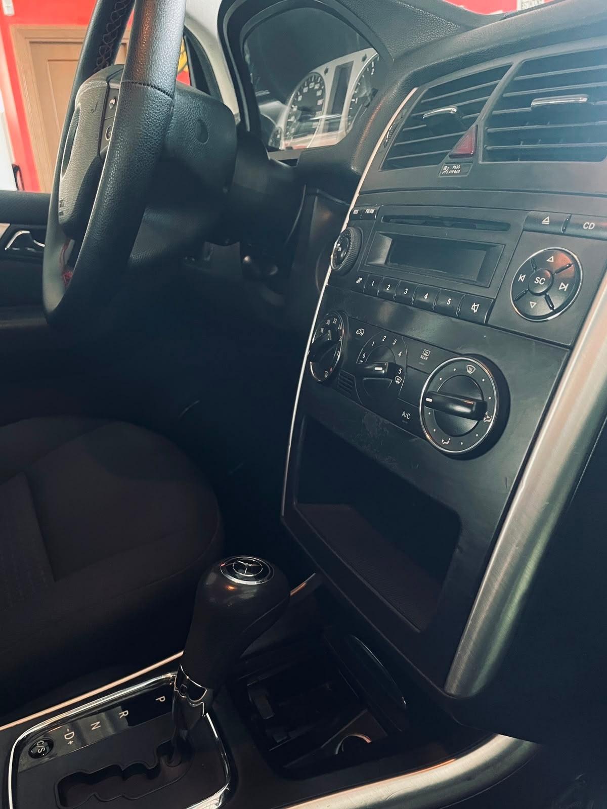 Mercedes-benz B 180 CDI Automatica PERMUTE RATE