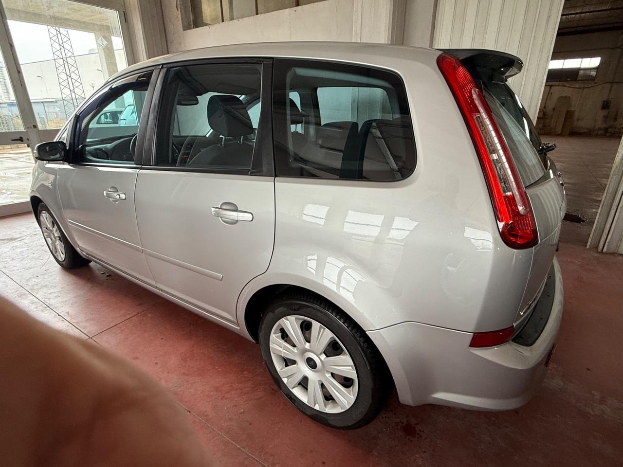 QUALITYCARS PESCARA PROPONE Ford C-Max Focus 1.6 TDCi (90CV) Ghia