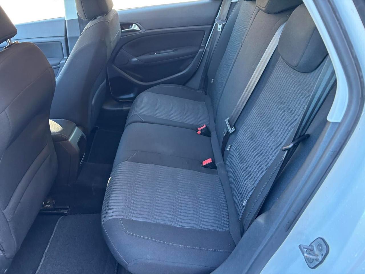 Peugeot 308 BlueHDi 100 S&S SW Active