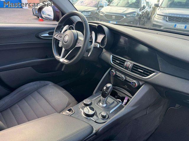 ALFA ROMEO Giulia 2.2 t Business 160cv AT8 - FV255SR