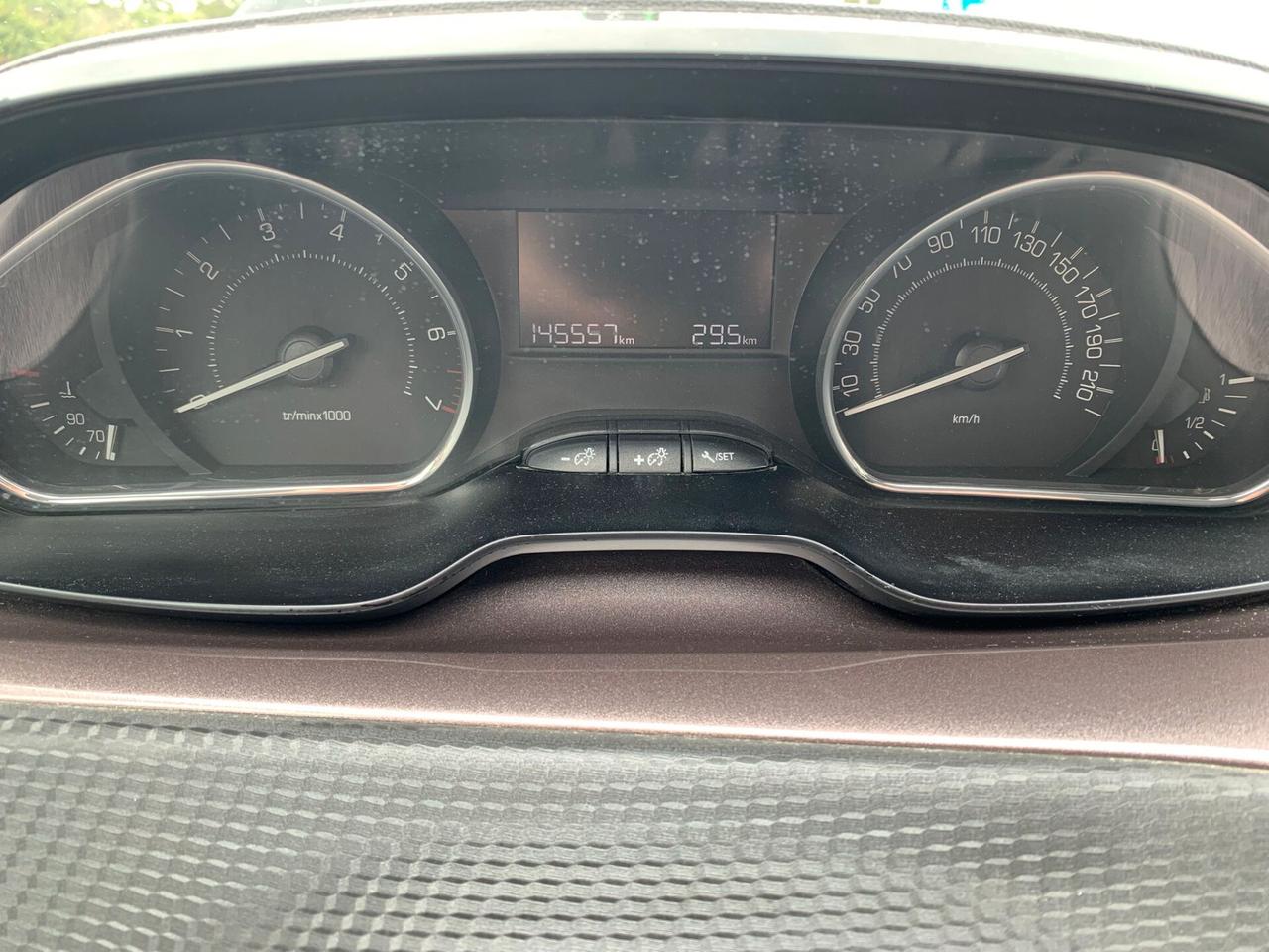 Peugeot 2008 1.2 VTi 82CV Active