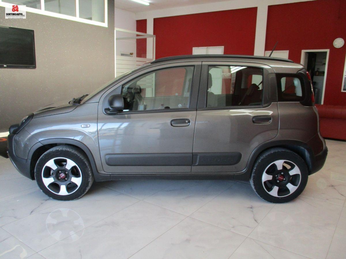 FIAT Panda 1.0 S&S Hybrid City Cross-2020 KM38000