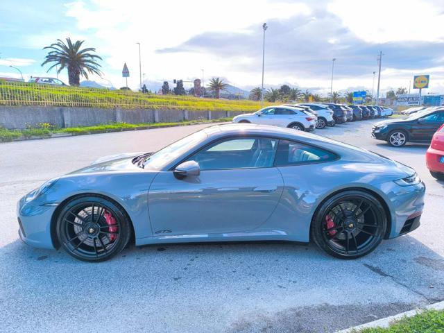PORSCHE 911 Carrera GTS
